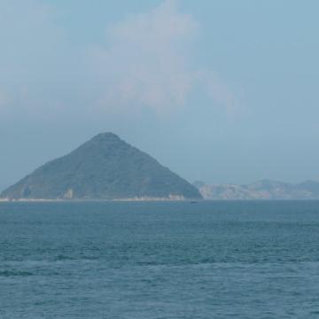 岡山/香川が同居する島